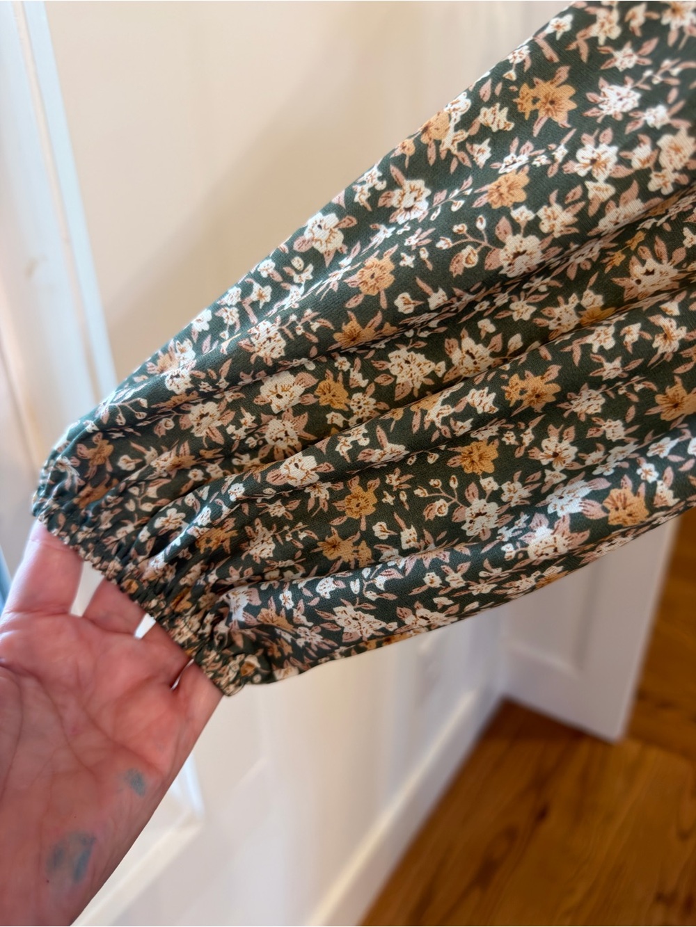Umgee Green Floral Maxi Dress with Long Sleeves - Picture 3 of 8